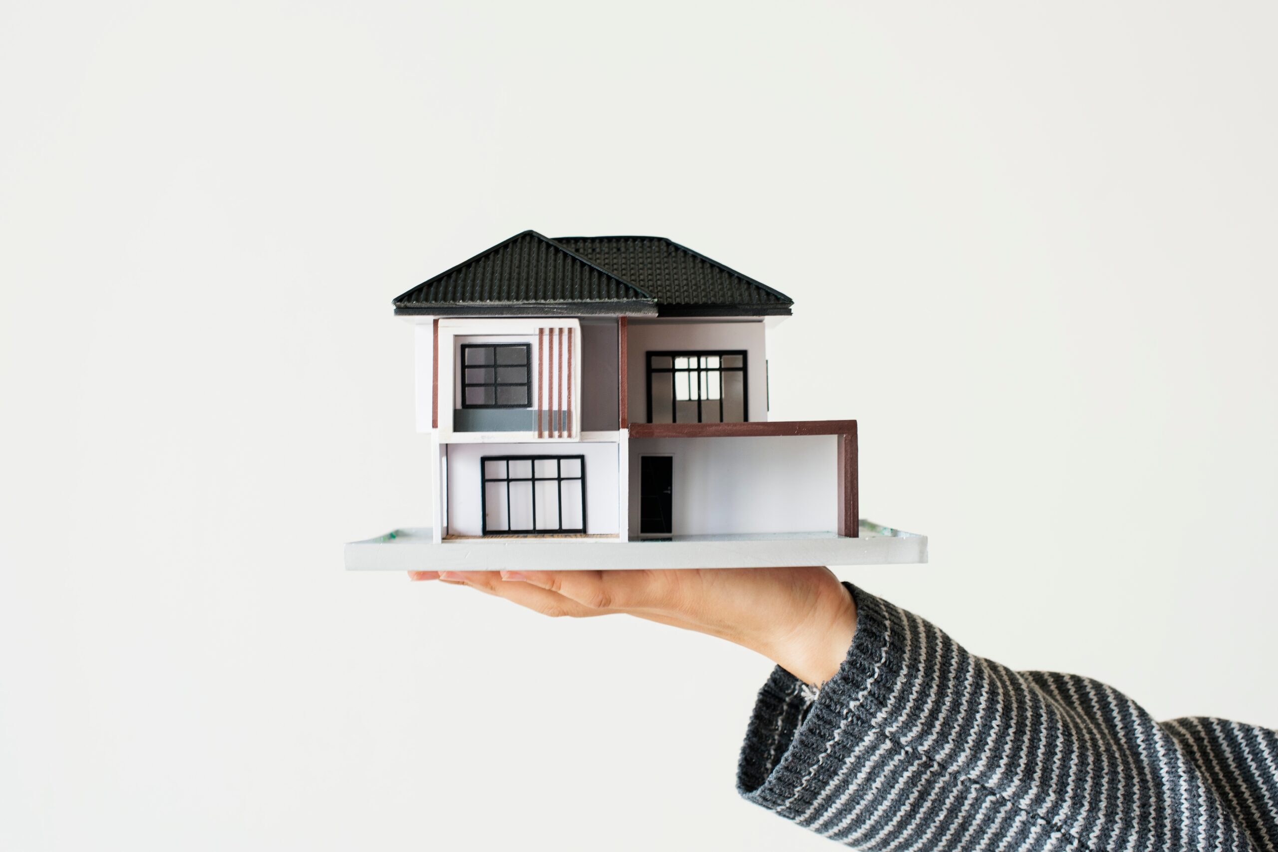 Vai comprar um imóvel? Pare tudo e leia isso antes de assinar qualquer contrato.